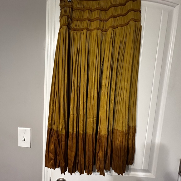 by anthropologie M Tiered Skirt Drop Waist Length 33 Elastic Waist Gold /brown - Picture 7 of 7